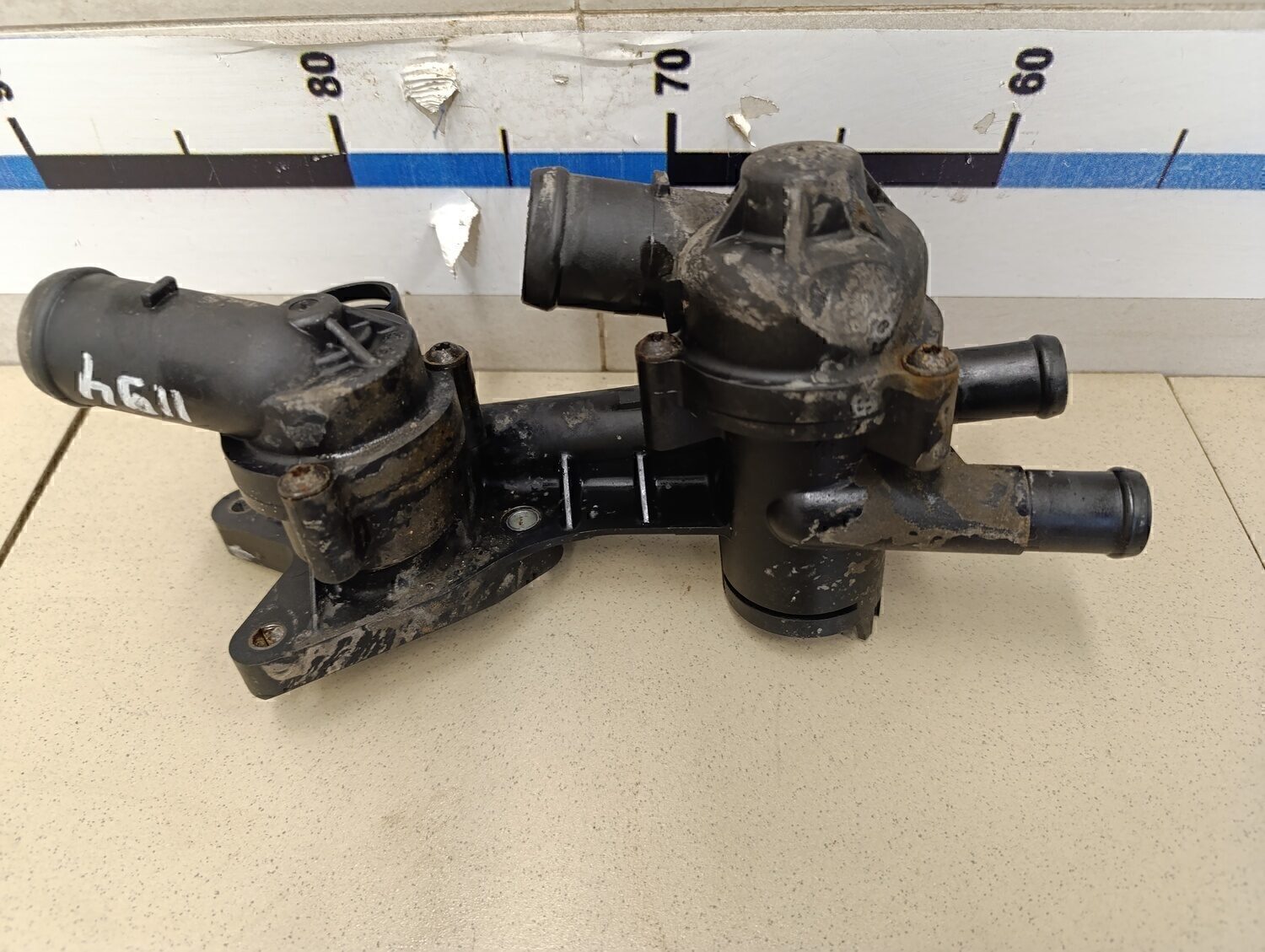 Корпус термостата VW Tiguan 2011-2016