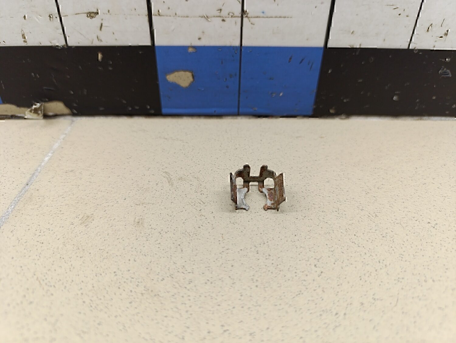 Крепеж форсунки CITROEN 206 1998-2012