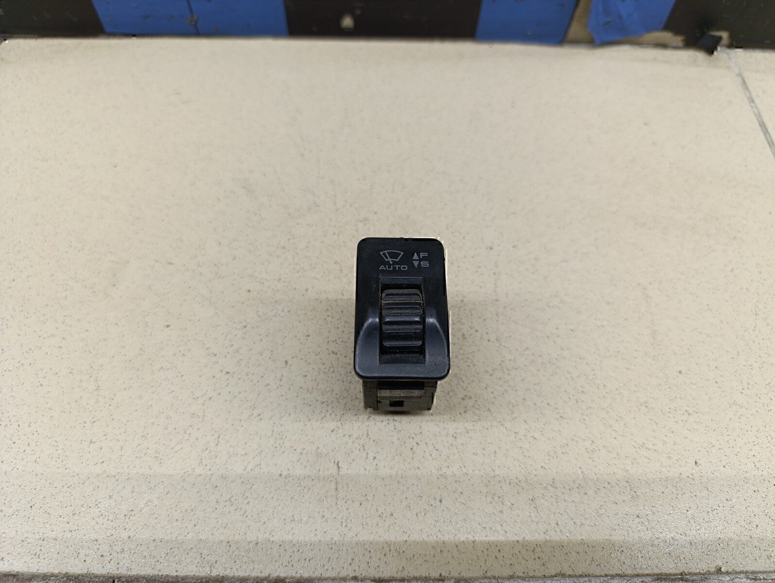 Кнопка стеклоочистителя заднего SSANG YONG Musso 1993-2006