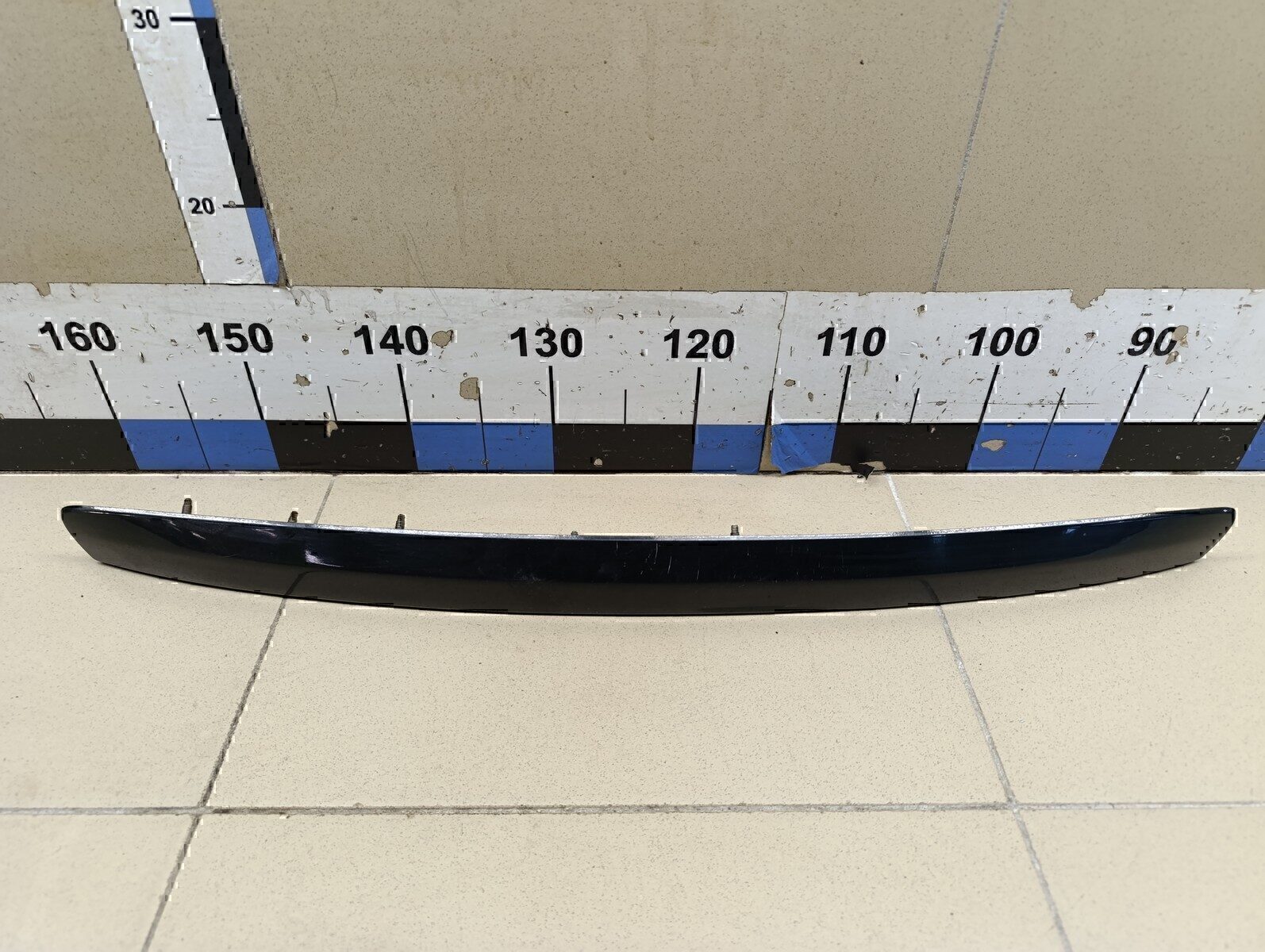 Накладка крышки багажника TOYOTA Avensis III 2009>