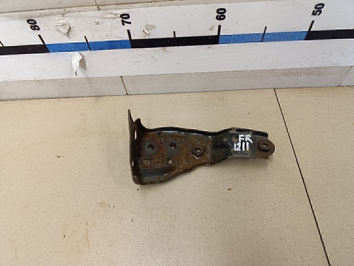 Кронштейн крепления крыла TOYOTA Avensis III 2009>