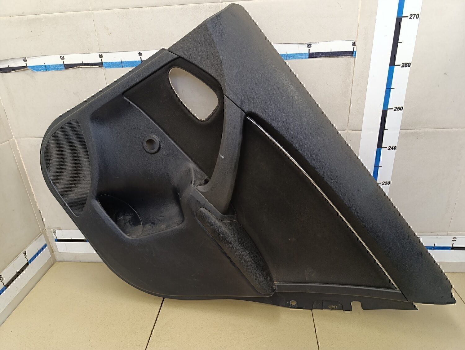 Обшивка двери задней правой TOYOTA Avensis III 2009>