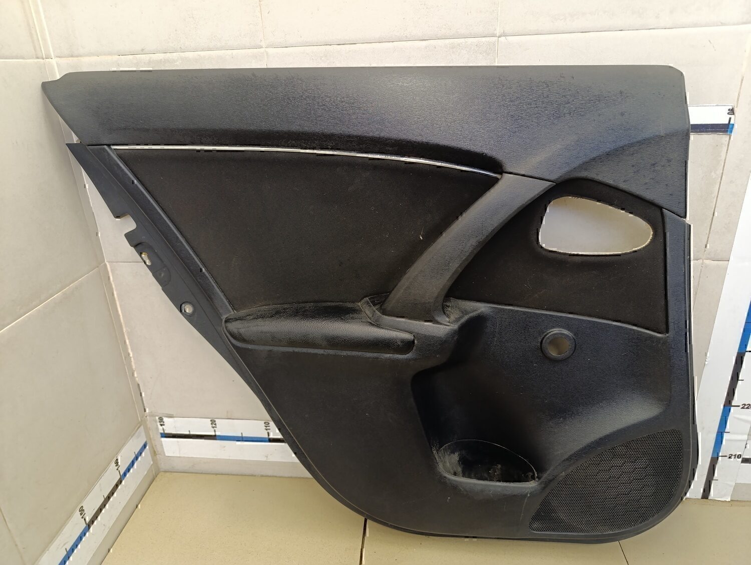 Обшивка двери задней левой TOYOTA Avensis III 2009>