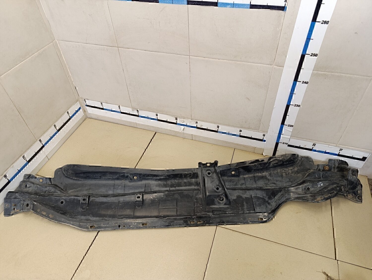 Решетка стеклооч. (планка под лобовое стекло) TOYOTA Avensis III 2009>