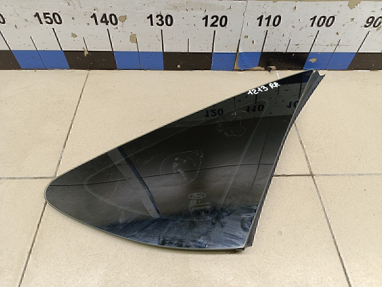 Стекло кузовное глухое правое FORD Focus II 2005-2008