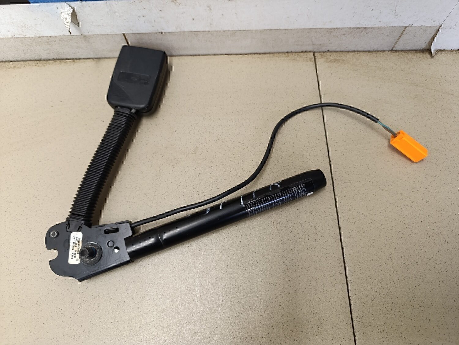 Ответная часть ремня безопасности FORD Fusion 2002-2012