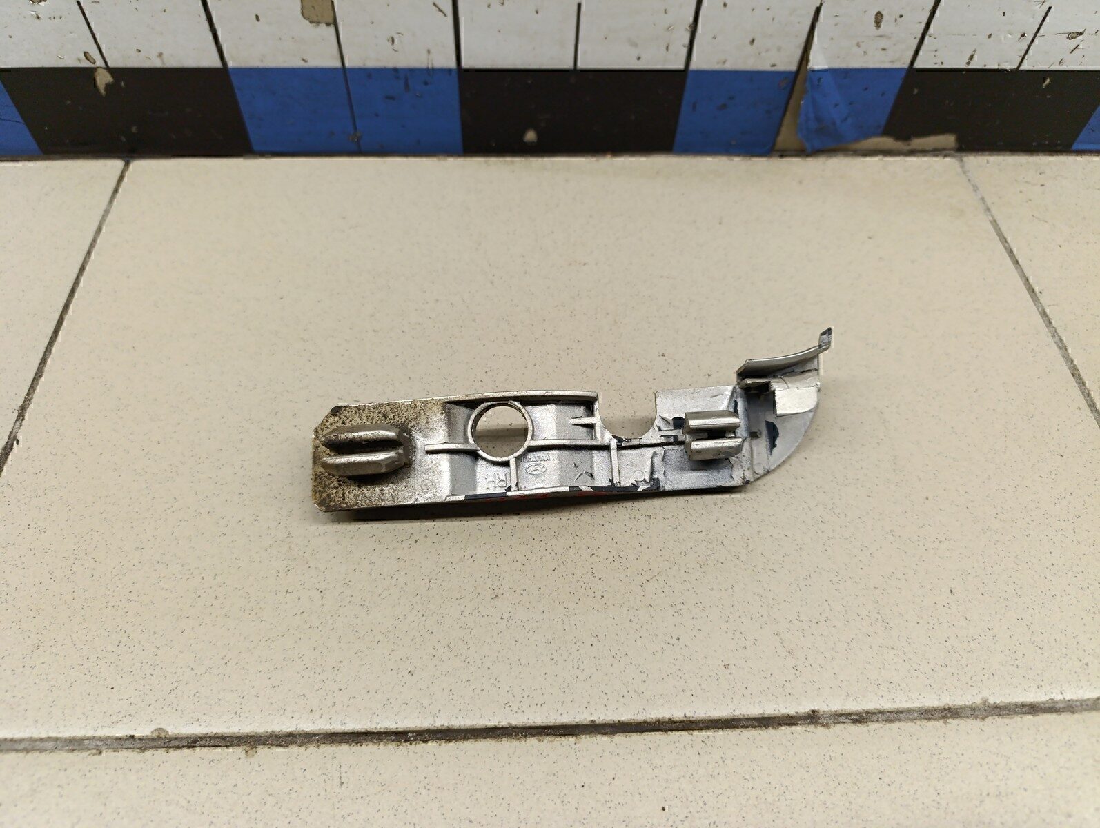 Направляющая переднего бампера правая HYUNDAI Getz 2002-2010