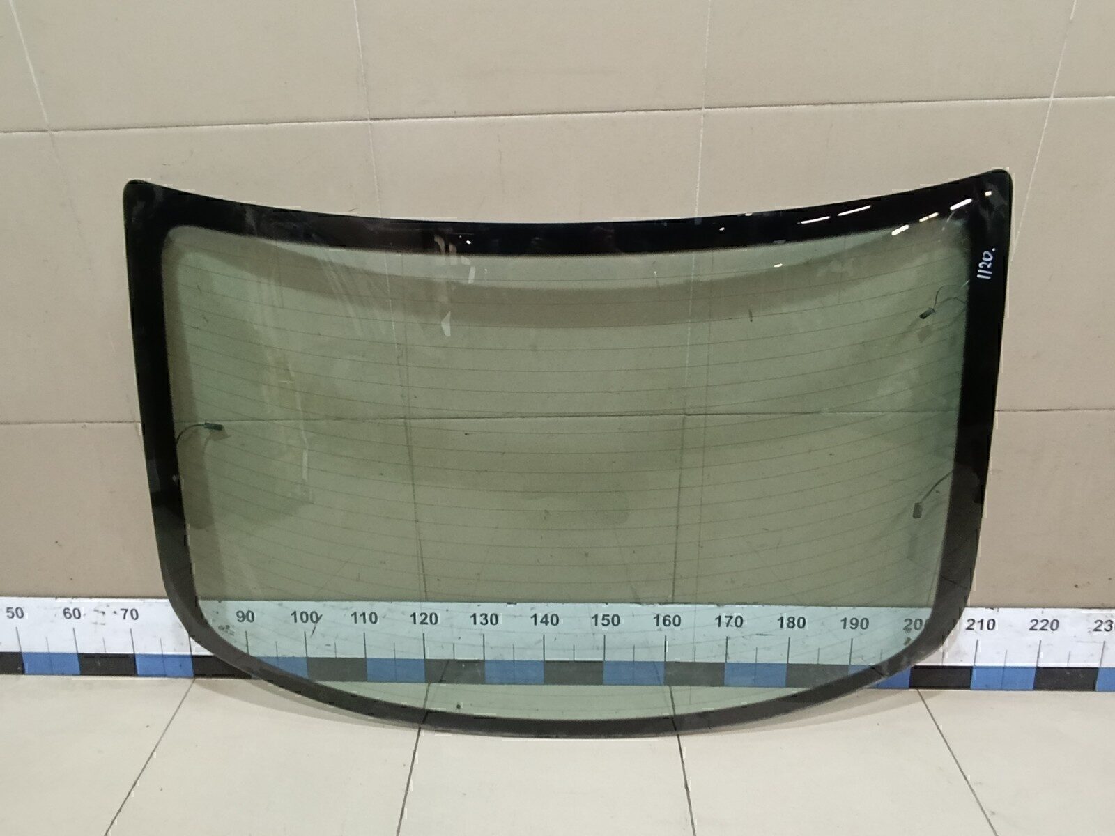 Стекло заднее VW Jetta 2011>