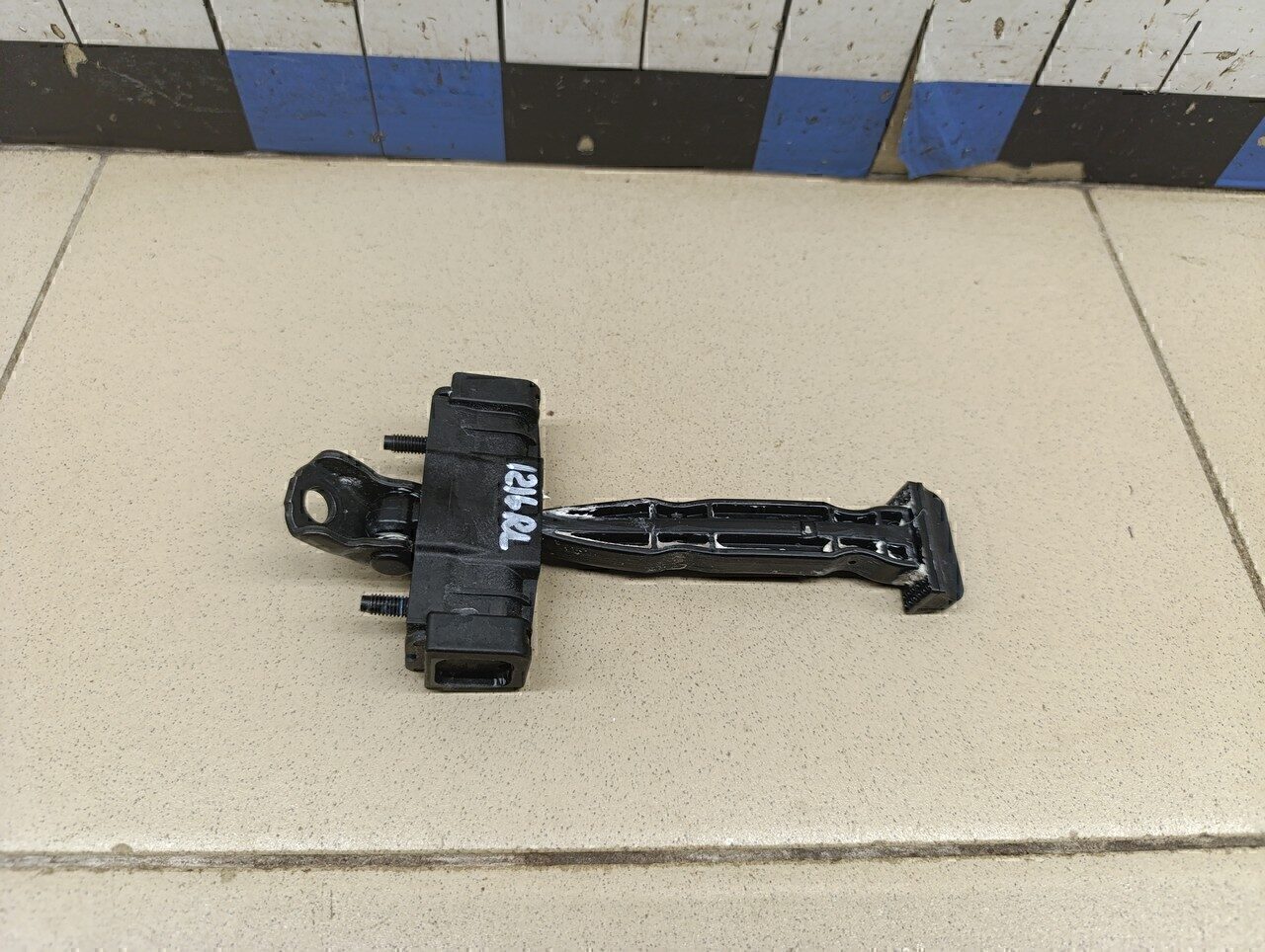 Ограничитель двери Chery J7 2023>