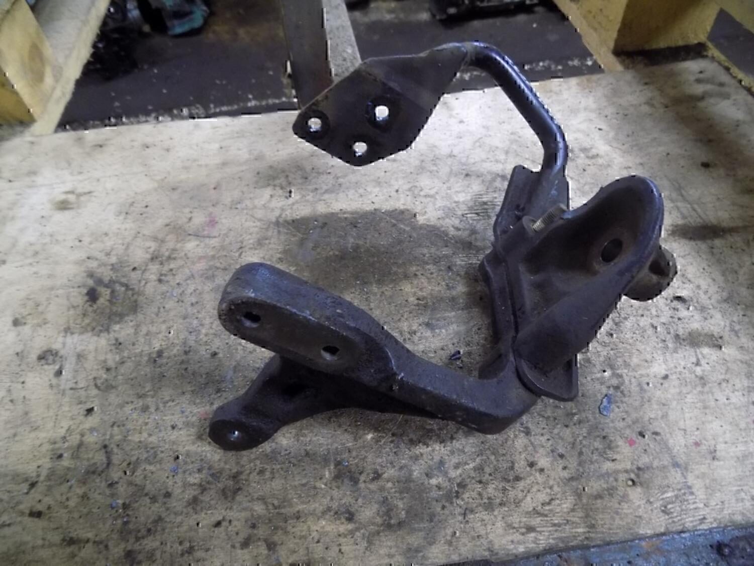 Кронштейн двигателя правый — фото 5