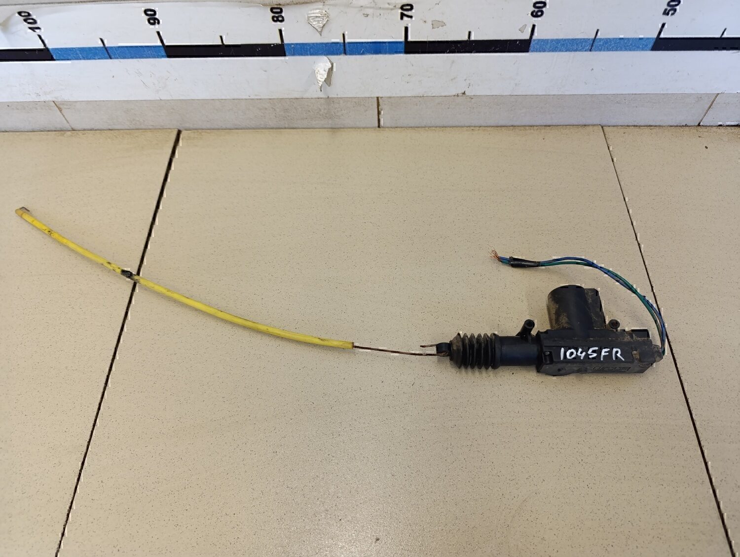 Активатор замка двери TOYOTA Corolla E12 2001-2006