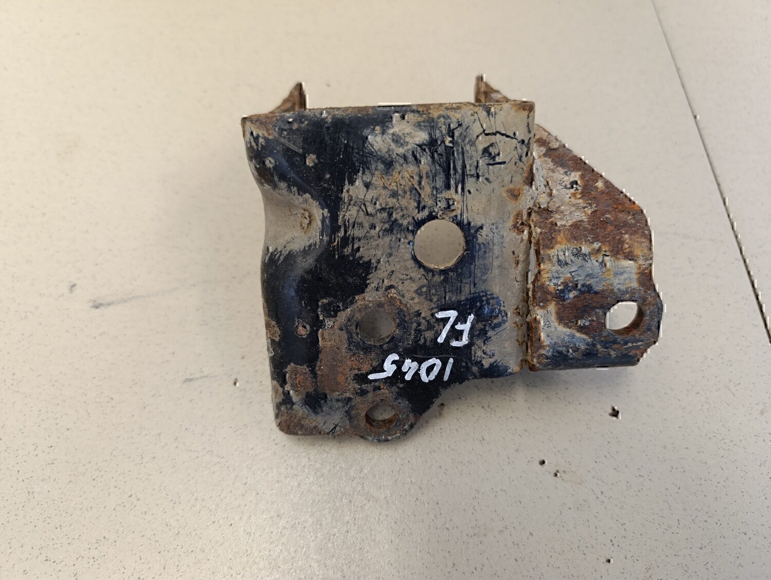 Кронштейн КПП TOYOTA Corolla E12 2001-2006