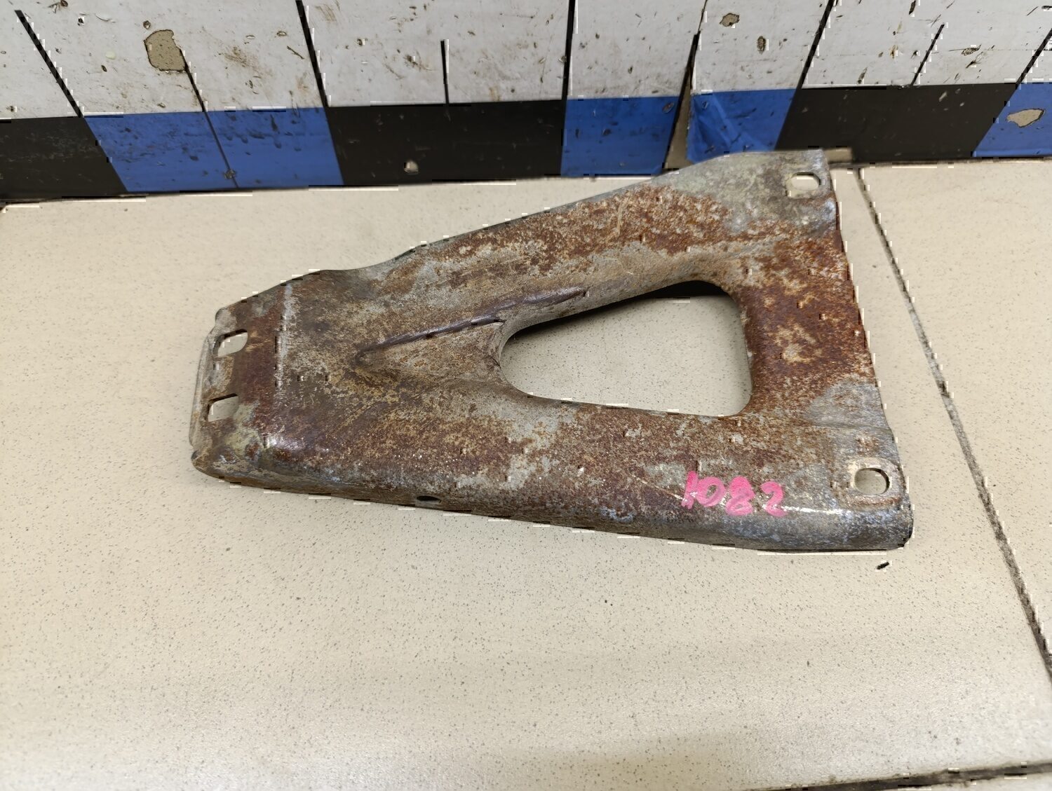 Кронштейн (сопут. товар) GREAT WALL Hover H5 2010>