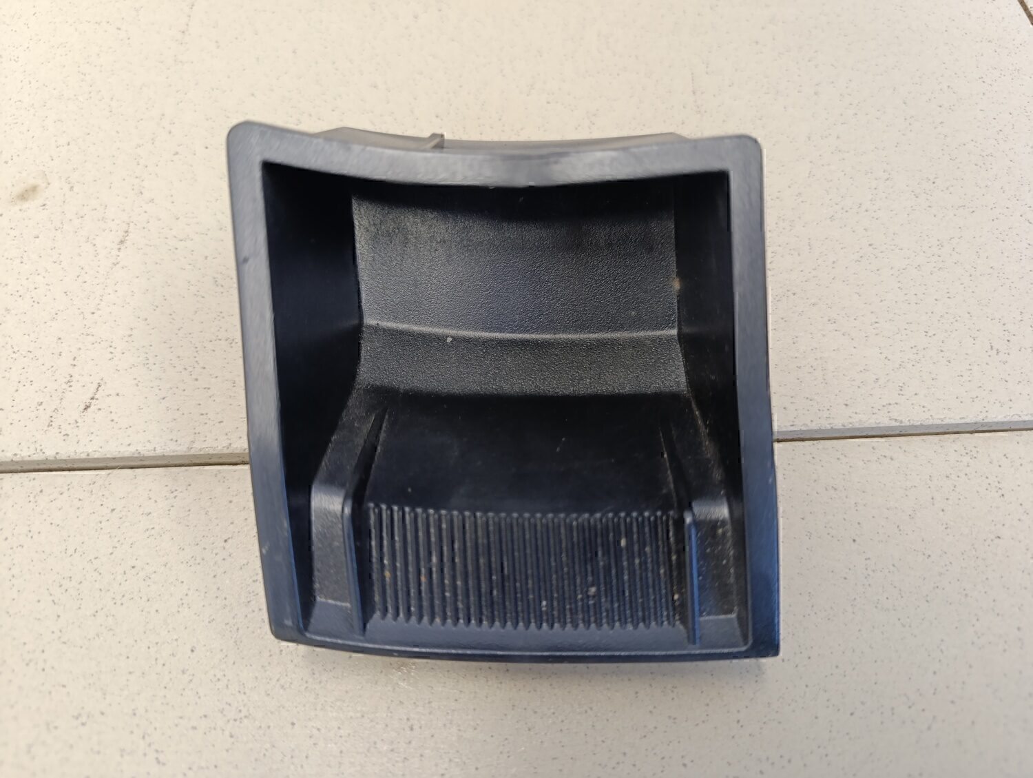 Пепельница задняя (в консоль) DAEWOO Gentra II 2013-2015