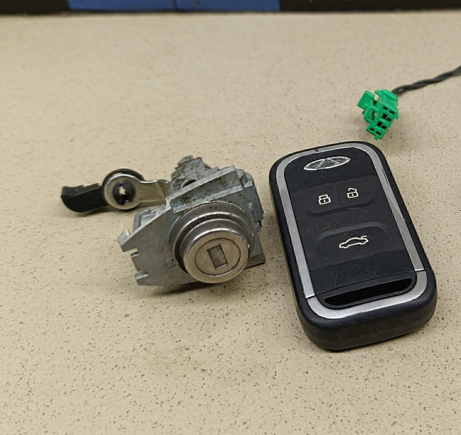 Ключ зажигания Chery Tiggo 4 (T17) 2017>