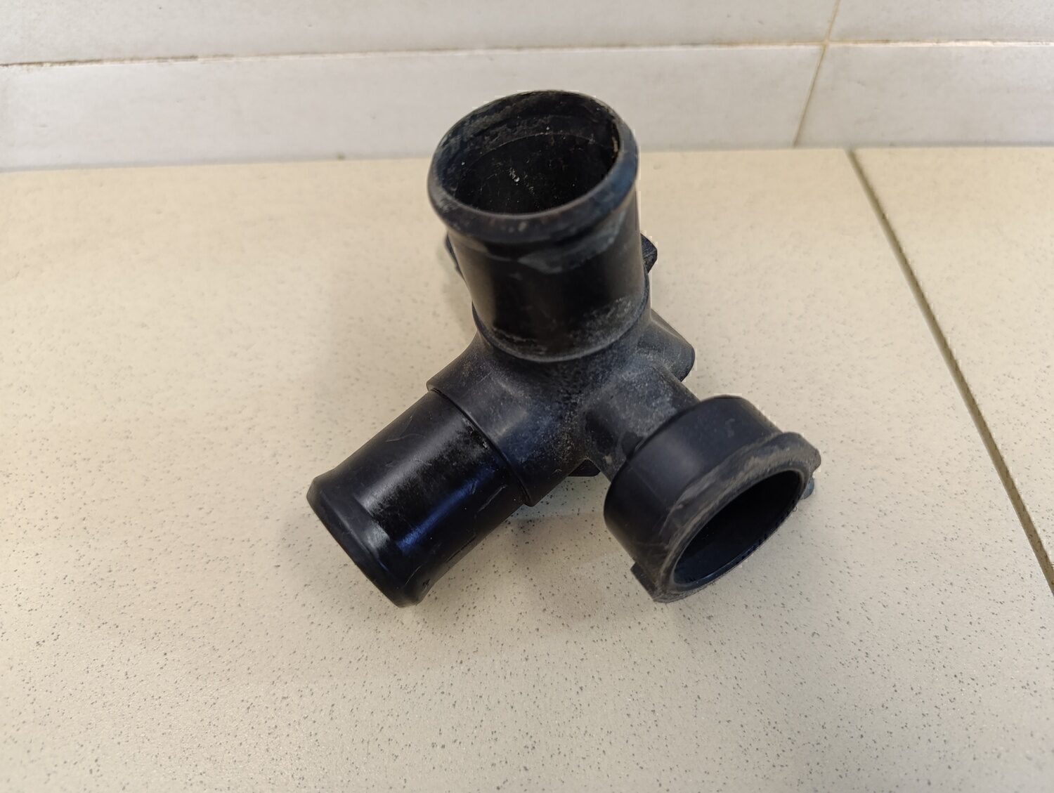 Горловина радиатора HYUNDAI Solaris 2010-2017