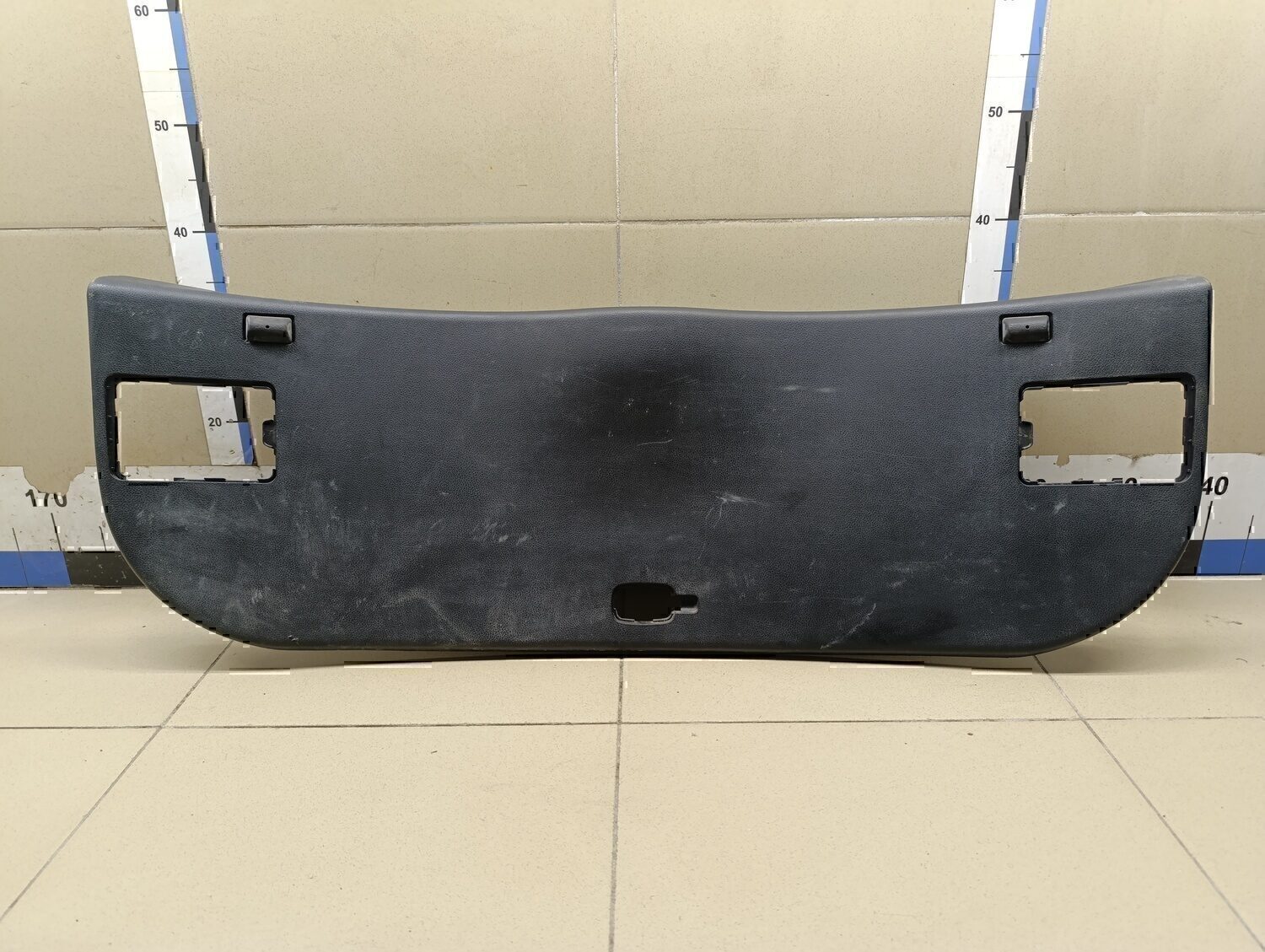 Обшивка двери багажника KIA RIO 2011-2017