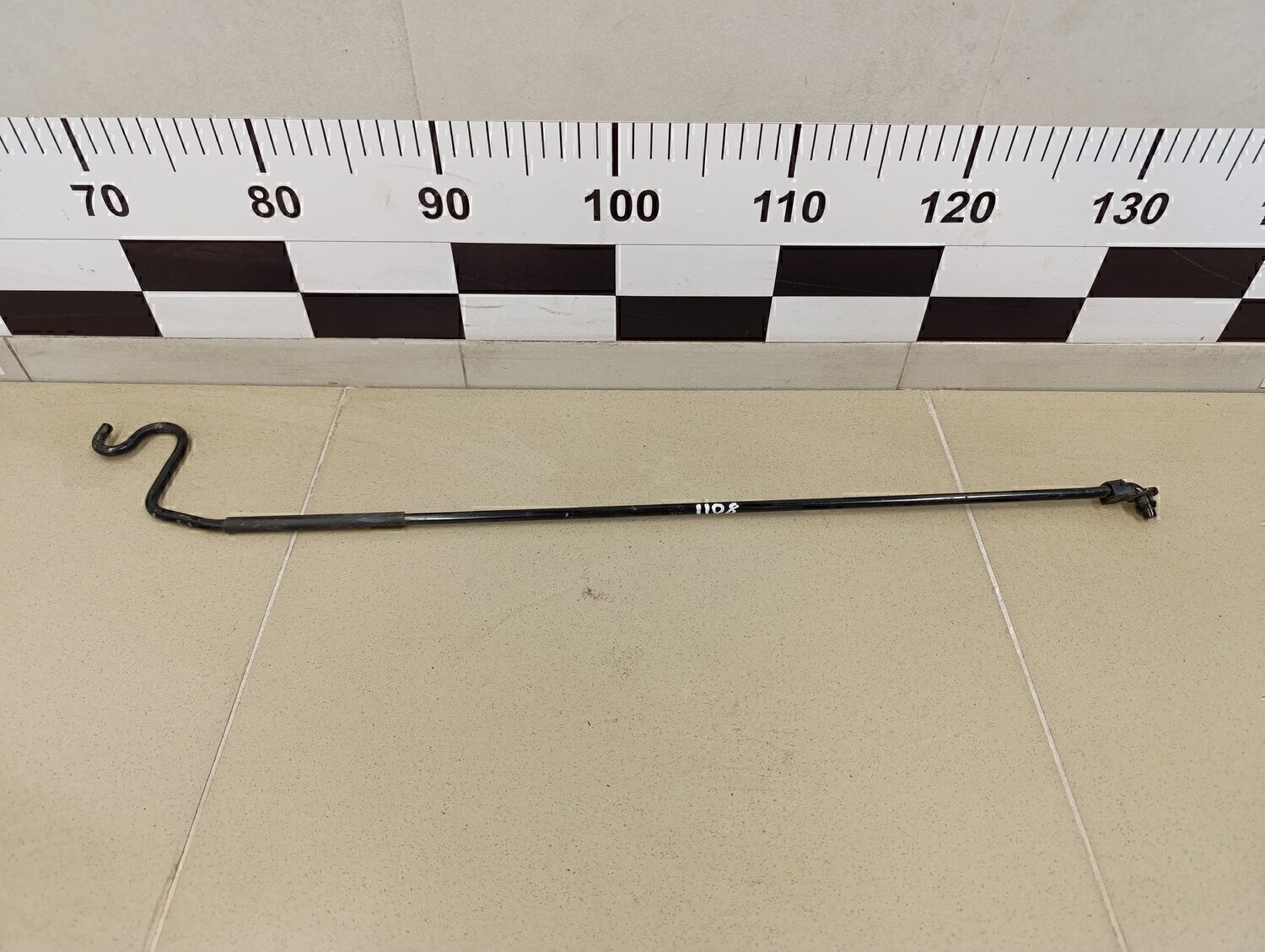 Держатель капота Chevrolet Cobalt 2011-2015