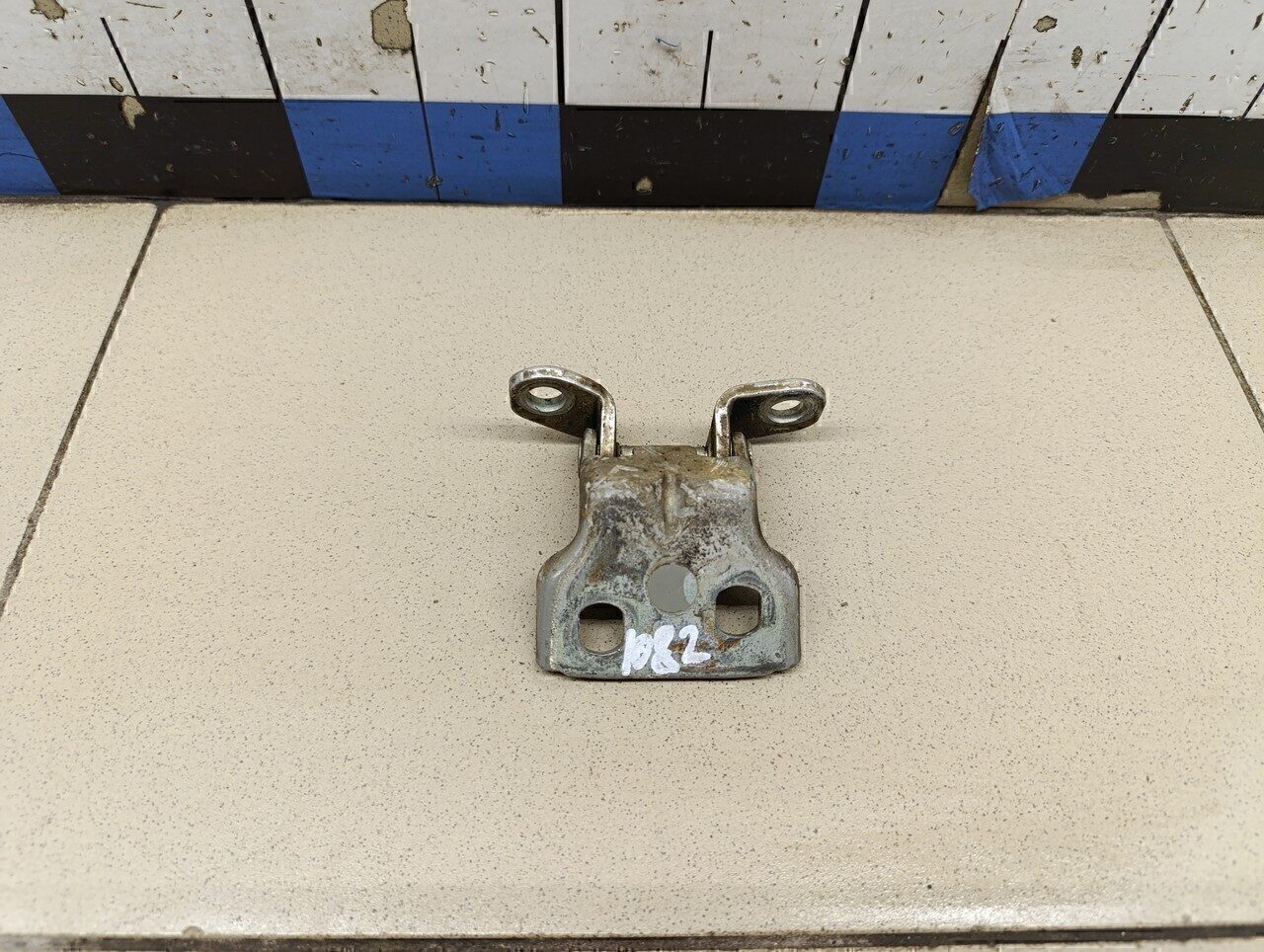 Петля двери передней левой верхняя GREAT WALL Hover H5 2010>