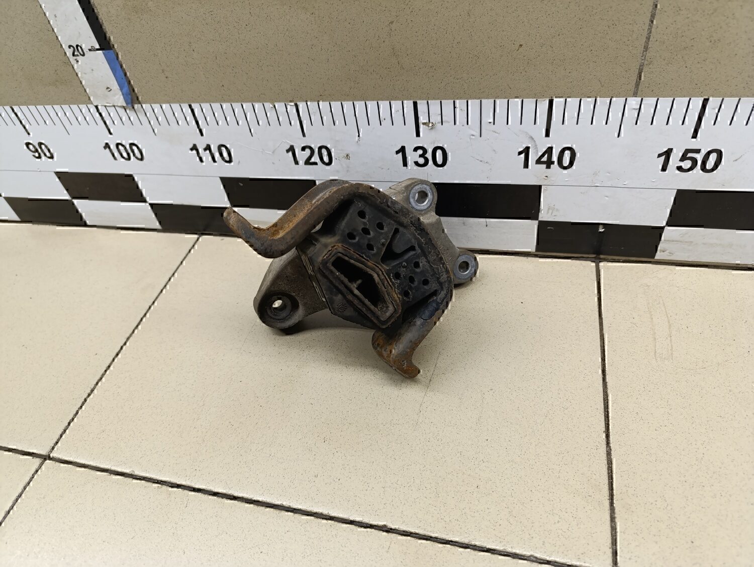 Опора КПП левая VW Transporter T5 2003-2015