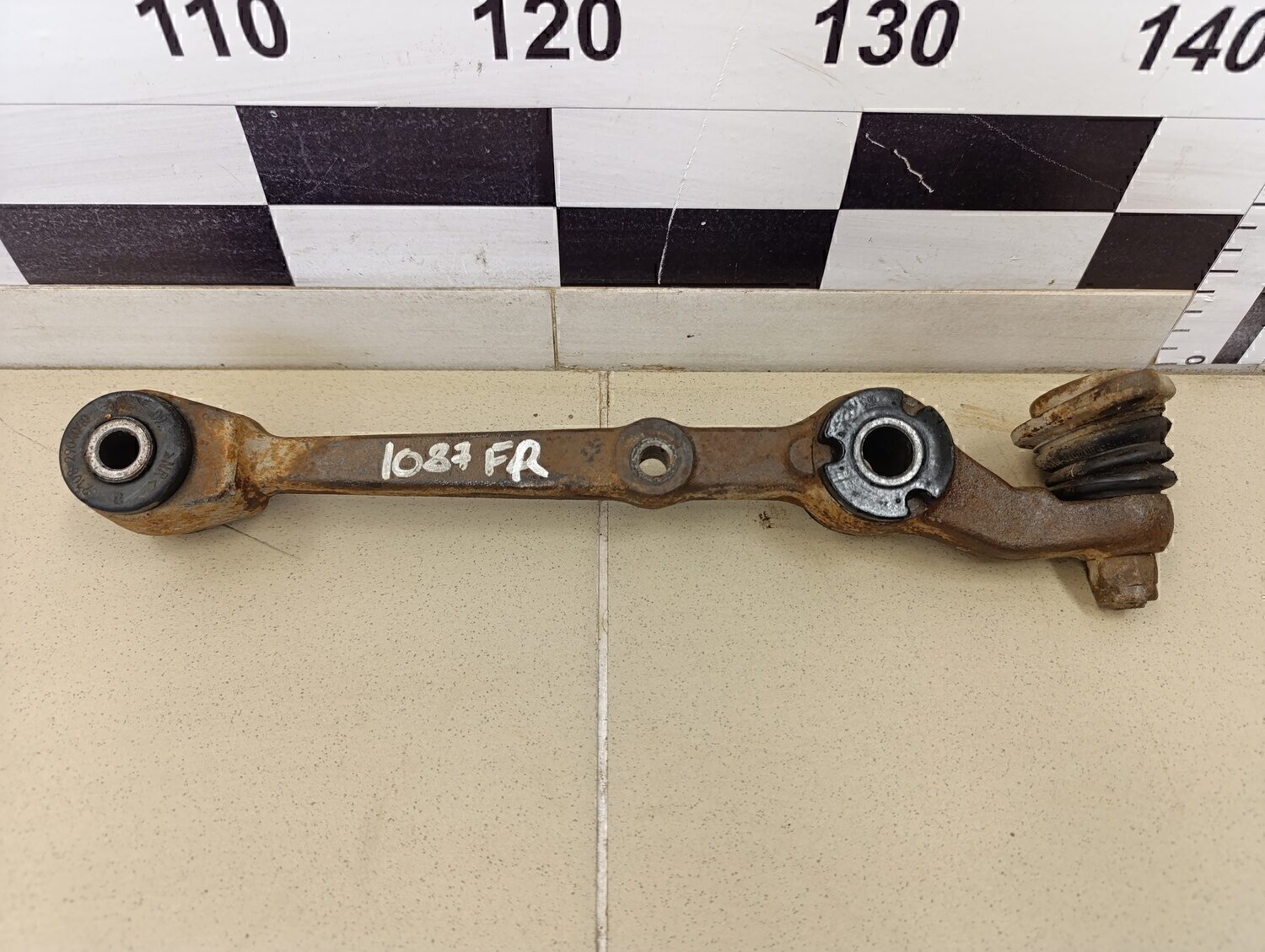 Рычаг передний нижний VAZ Lada Kalina 2004-2013