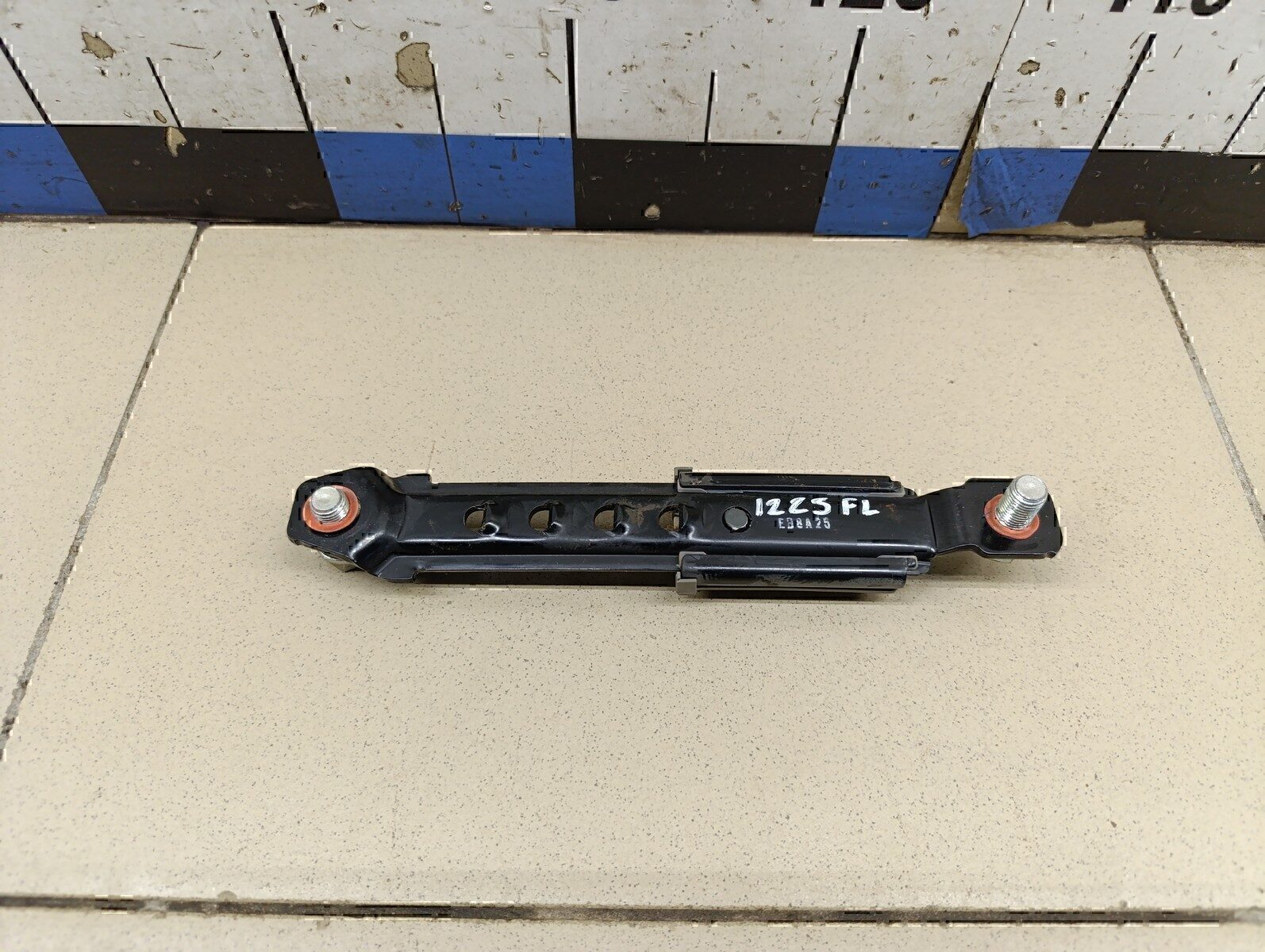 Механизм регулировки ремня безопасности Chevrolet Aveo (T200) 2003-2008