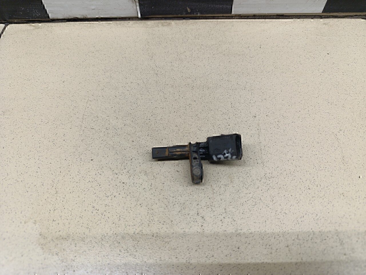 Датчик ABS Audi Passat [B6] 2005-2010