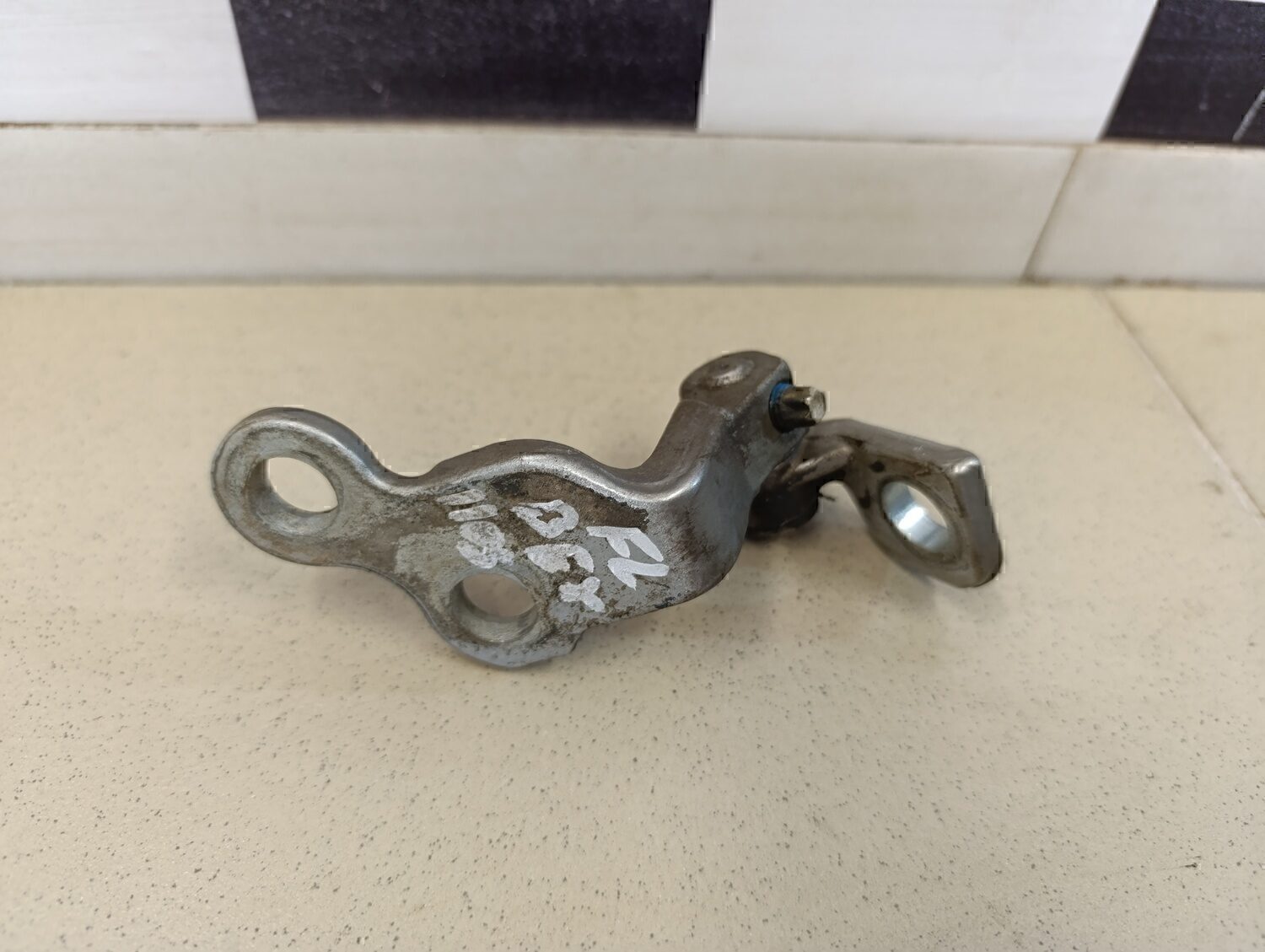 Петля двери передней FORD Focus I 1998-2004