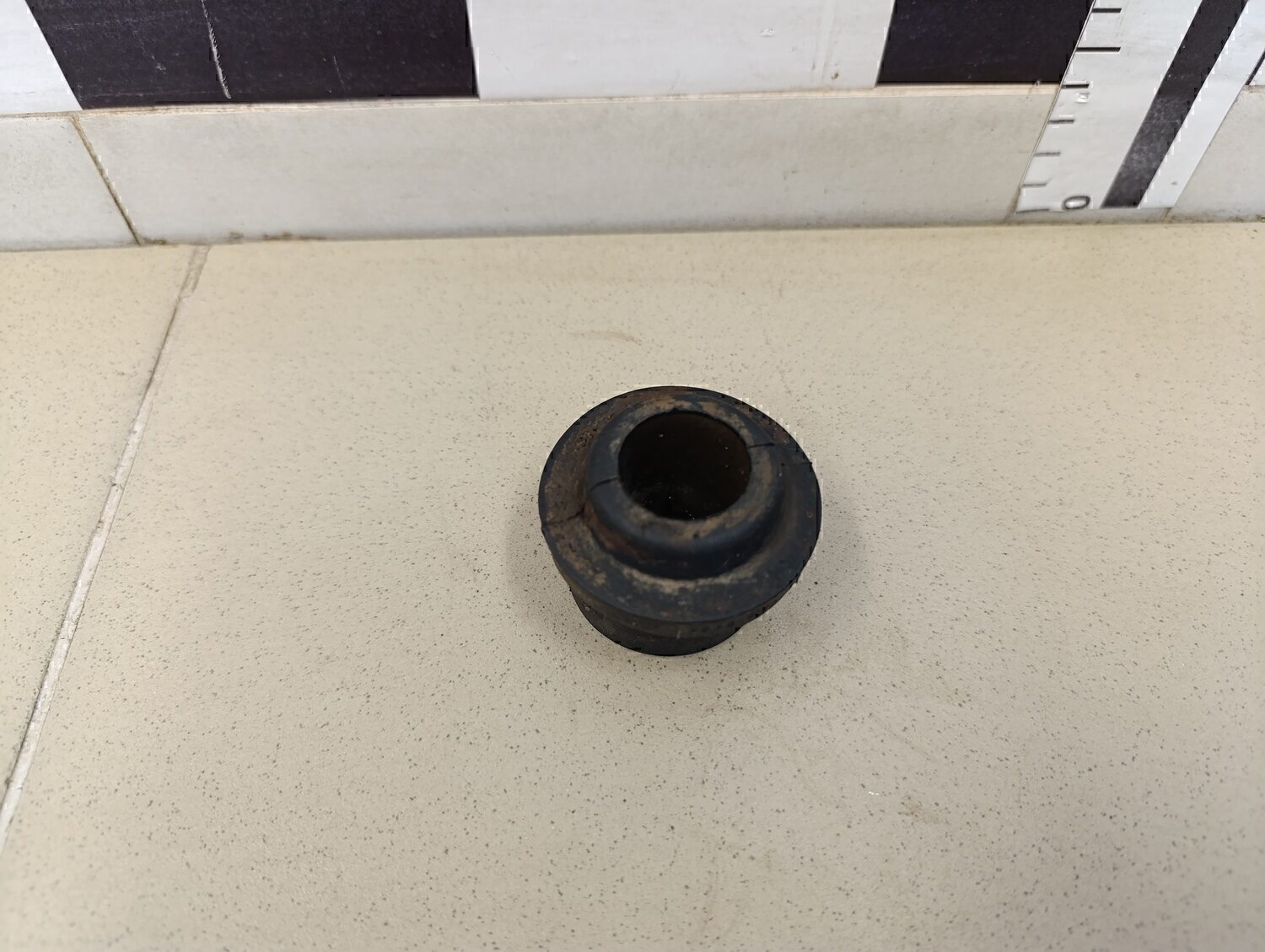 Подушка радиатора FORD Focus I 1998-2004