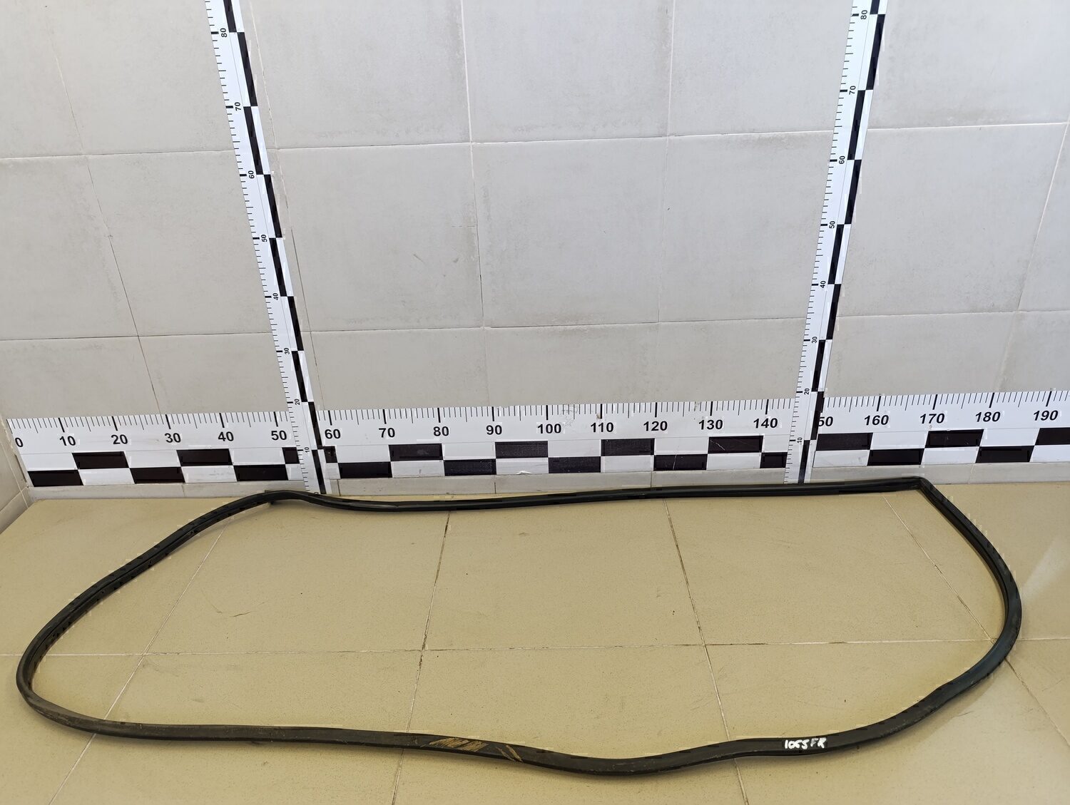 Уплотнитель двери KIA Magentis 2000-2005