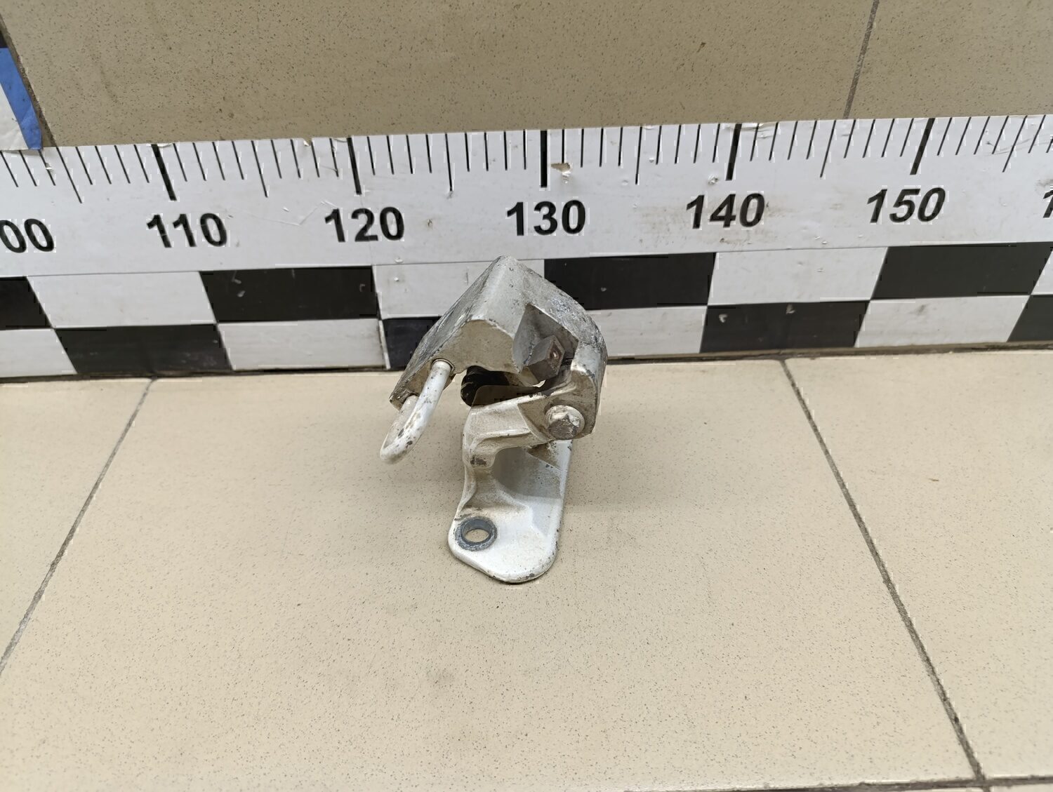 Петля двери передней правой нижняя VW Transporter T5 2003-2015