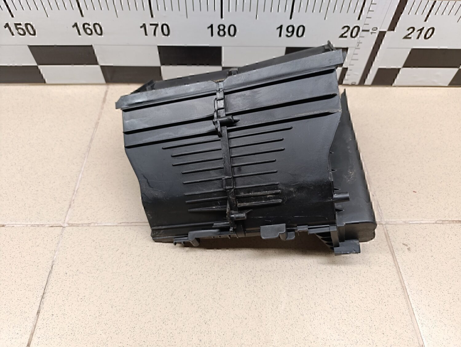 Воздухозаборник (наружный) FORD Focus II 2005-2008