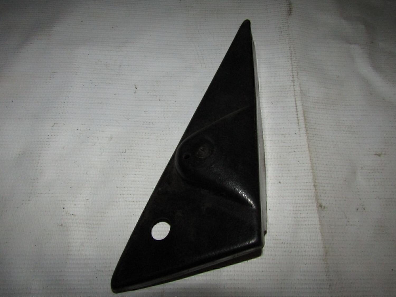 Крышка зеркала внутренняя правая VAZ Chevrolet NIVA