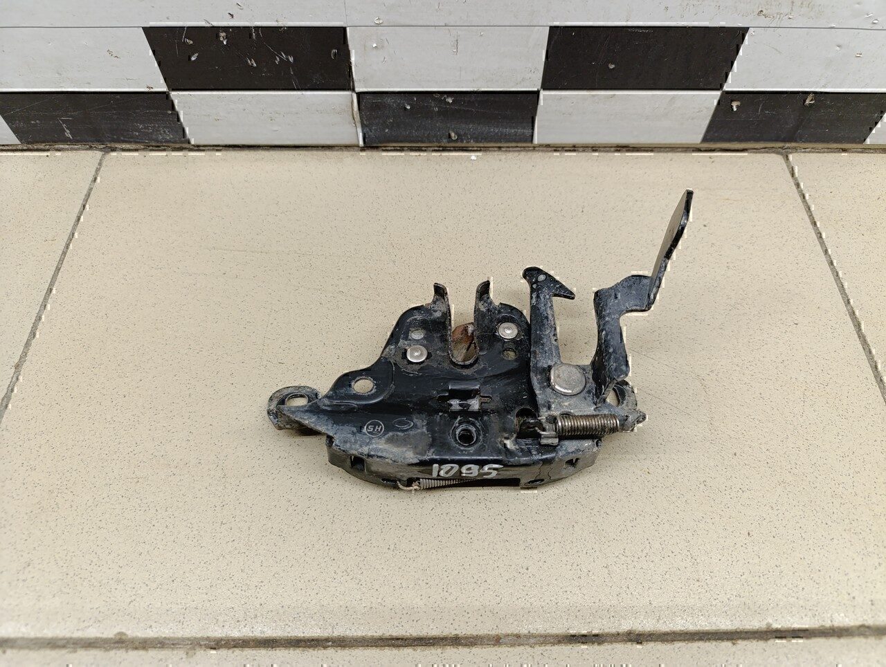 Замок капота NISSAN Almera Classic (B10) 2006-2013