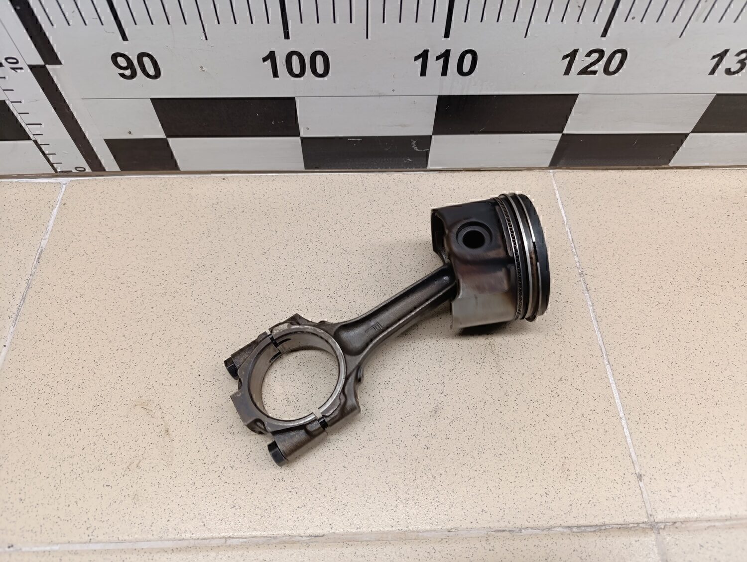 Поршень с шатуном Chery Amulet (A15) 2006>