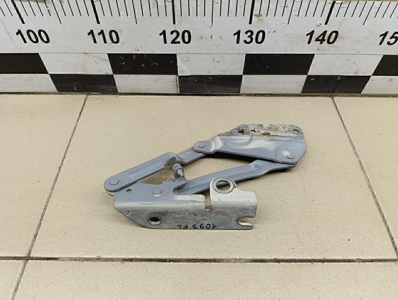 Петля капота левая VW Golf V Plus 2005-2014