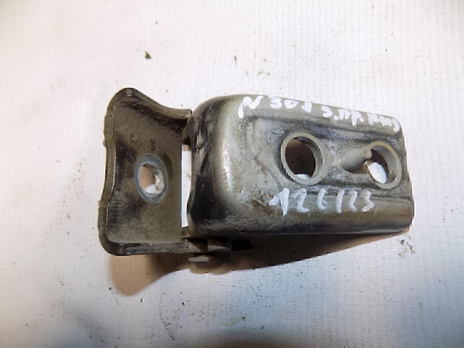 Петля двери задней правой нижняя CITROEN C4 II 2011>