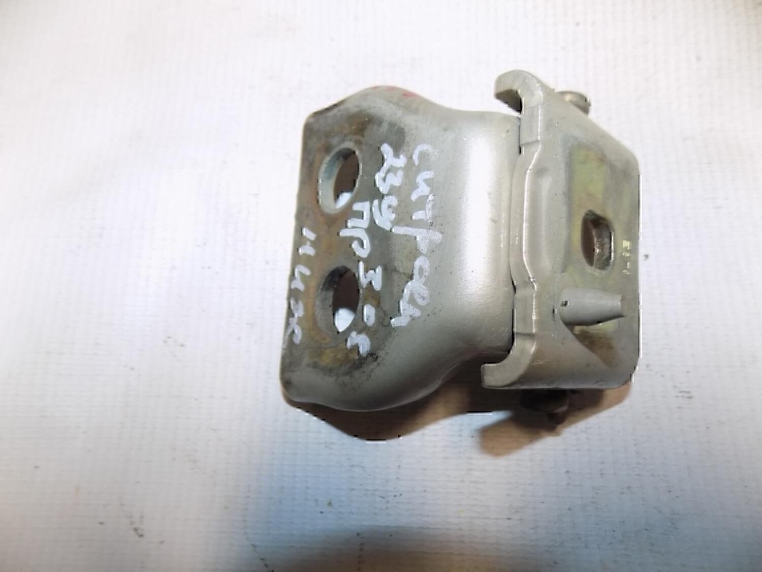 Петля двери задней правой нижняя CITROEN C4 2005-2011