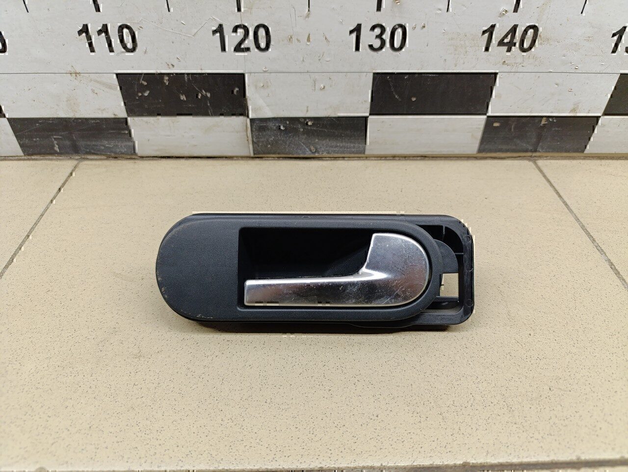 Ручка двери задней внутренняя правая VW Golf V Plus 2005-2014