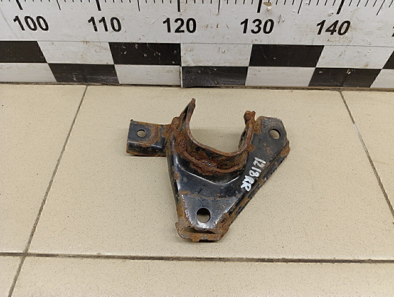 Кронштейн амортизатора правый FAW Besturn(B50) 2009-2016