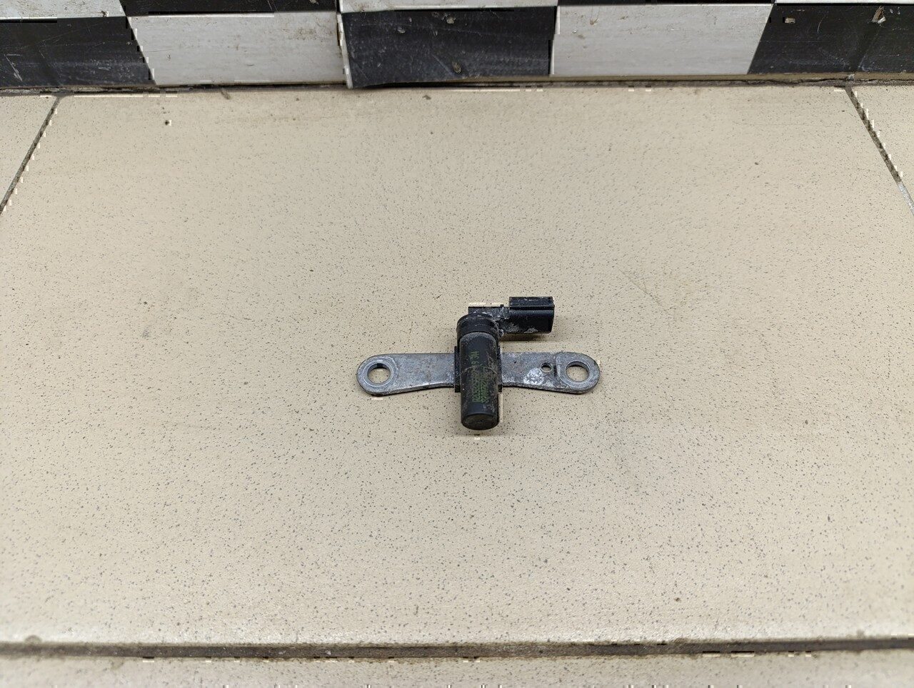 Датчик положения коленвала RENAULT Logan 2005-2014