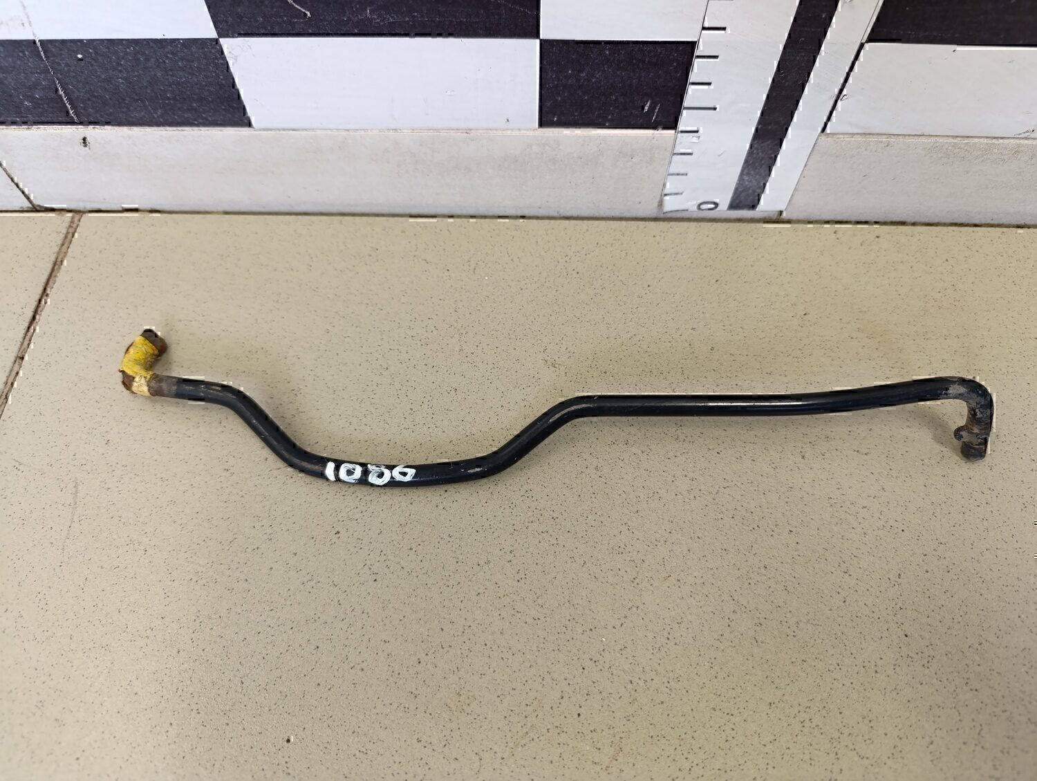 Держатель капота OPEL Corsa D 2006-2015