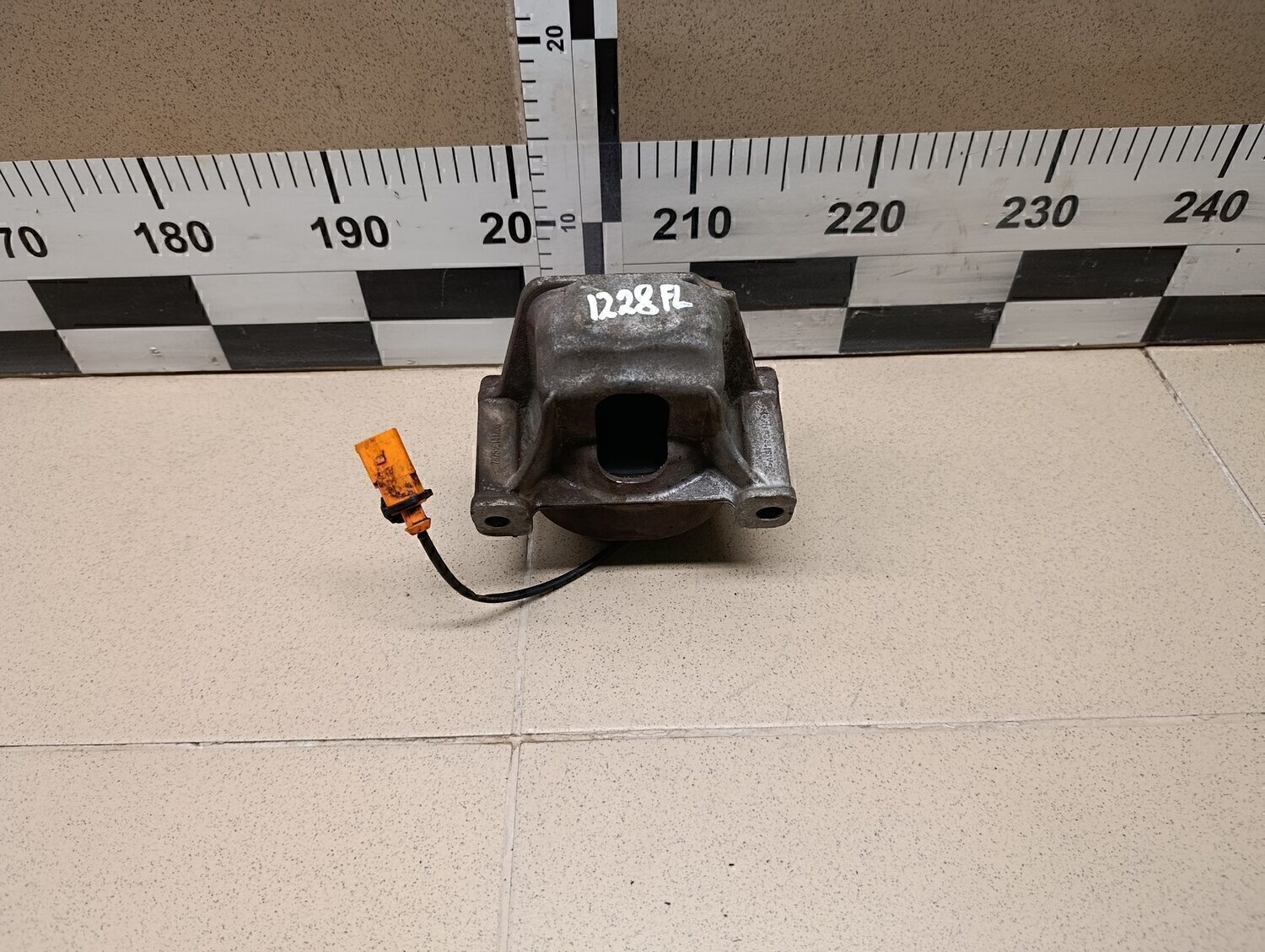 Опора двигателя Audi A4 [B8] 2007-2015