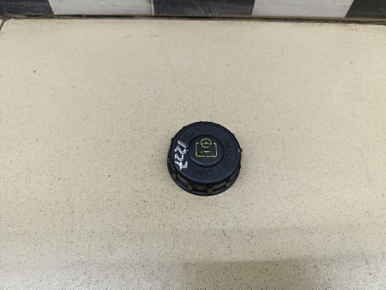 Крышка бачка гидроусилителя RENAULT Duster 2012>