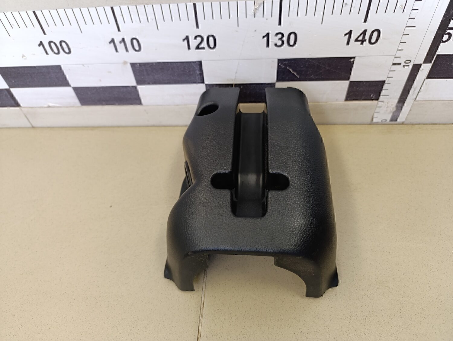 Кожух рулевой колонки нижний MITSUBISHI Lancer (CS/Classic) 2003-2006