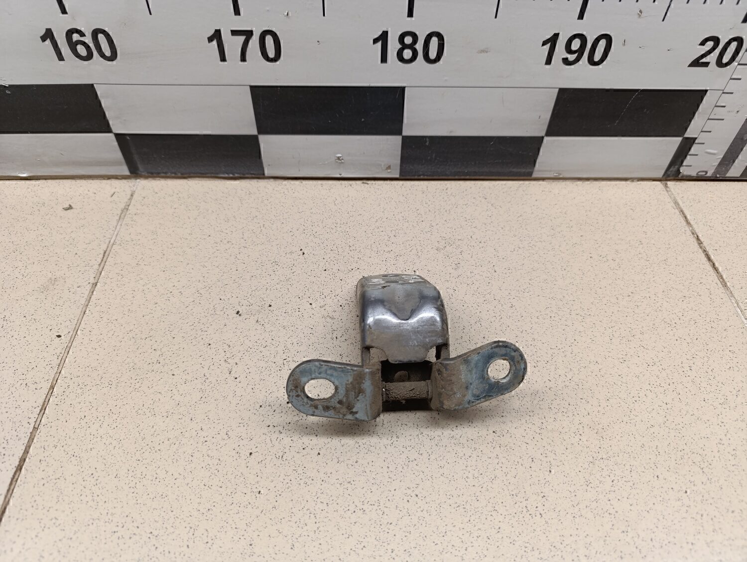 Петля двери задней левой нижняя HYUNDAI Solaris 2010-2017