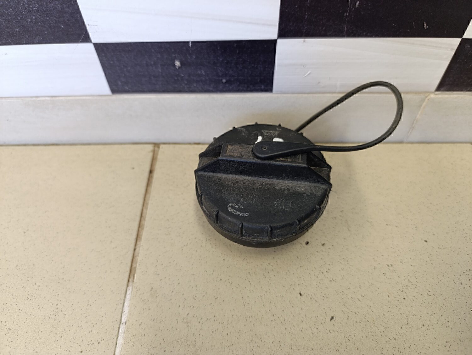 Крышка топливного бака Chevrolet Aveo (T250) 2005-2011