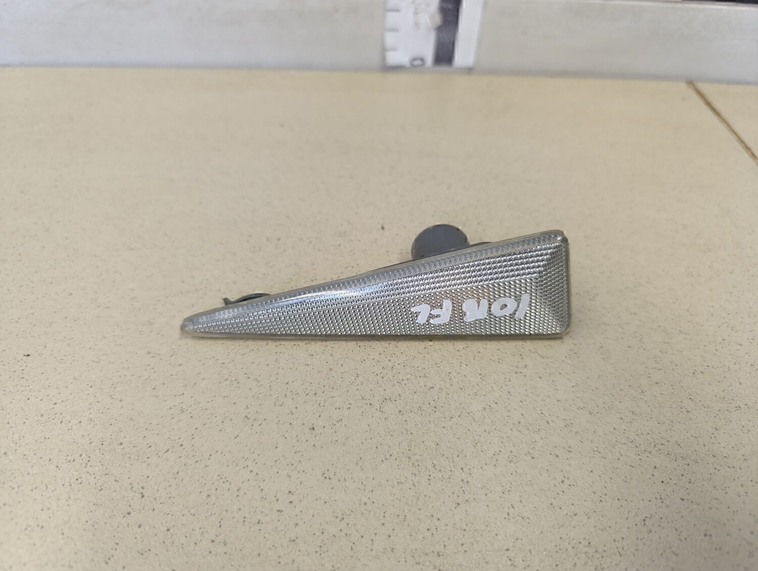 Повторитель на крыло RENAULT Megane II 2002-2009