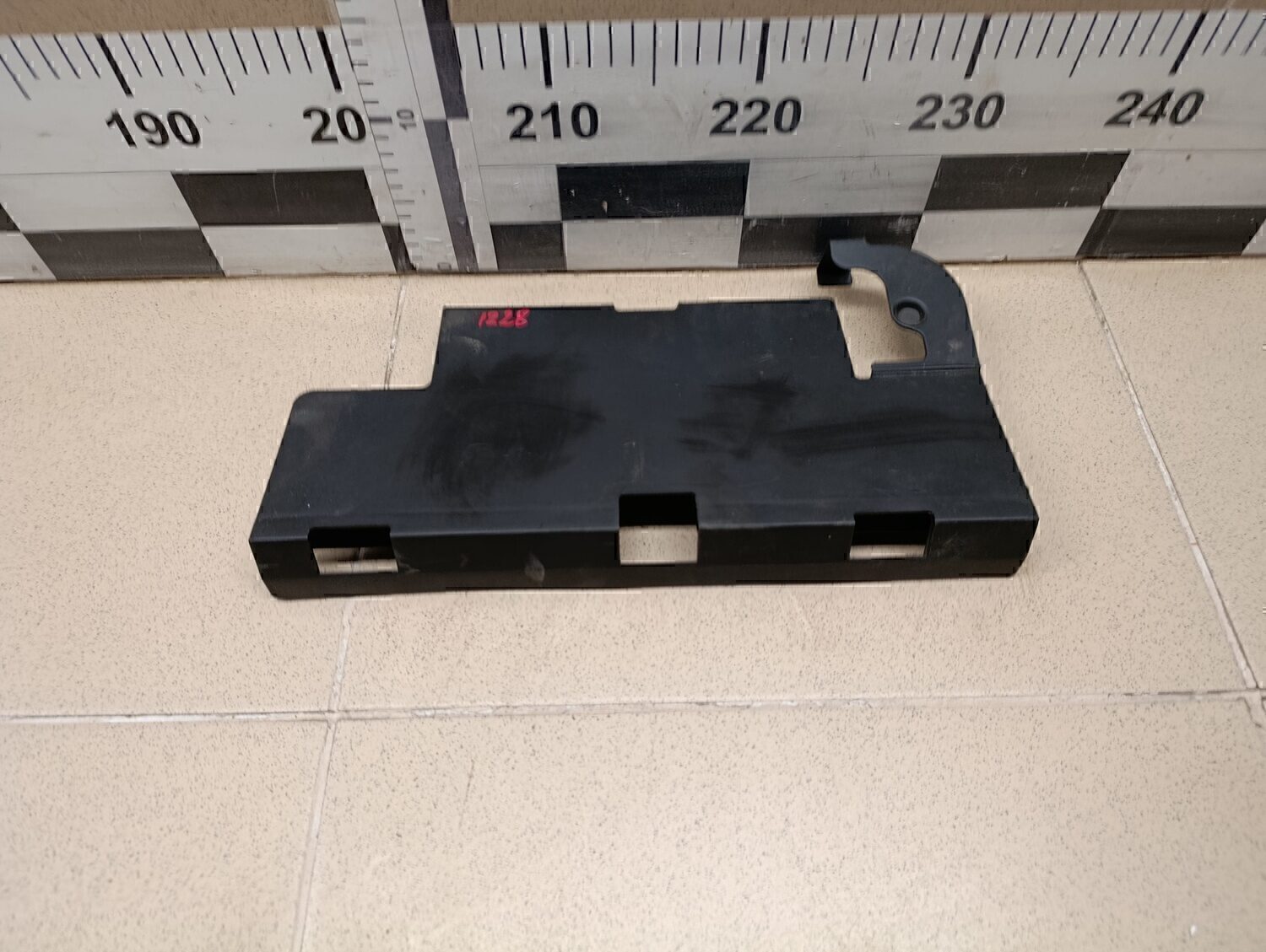 Крышка аккумулятора Audi A4 [B8] 2007-2015