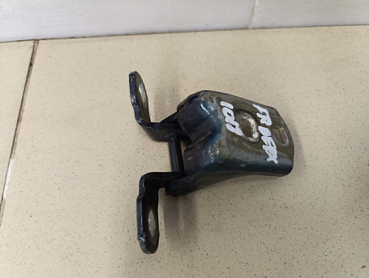 Петля двери передней правой верхняя RENAULT Megane II 2002-2009